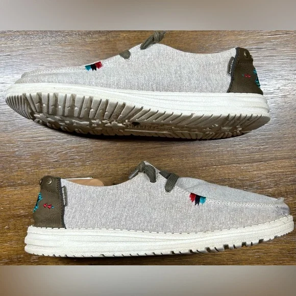 Hey Dude Women’s Size 8 Wendy Rodeo Wheat Aztec Slip On Loafers Casual Shoes - Picture 2 of 7